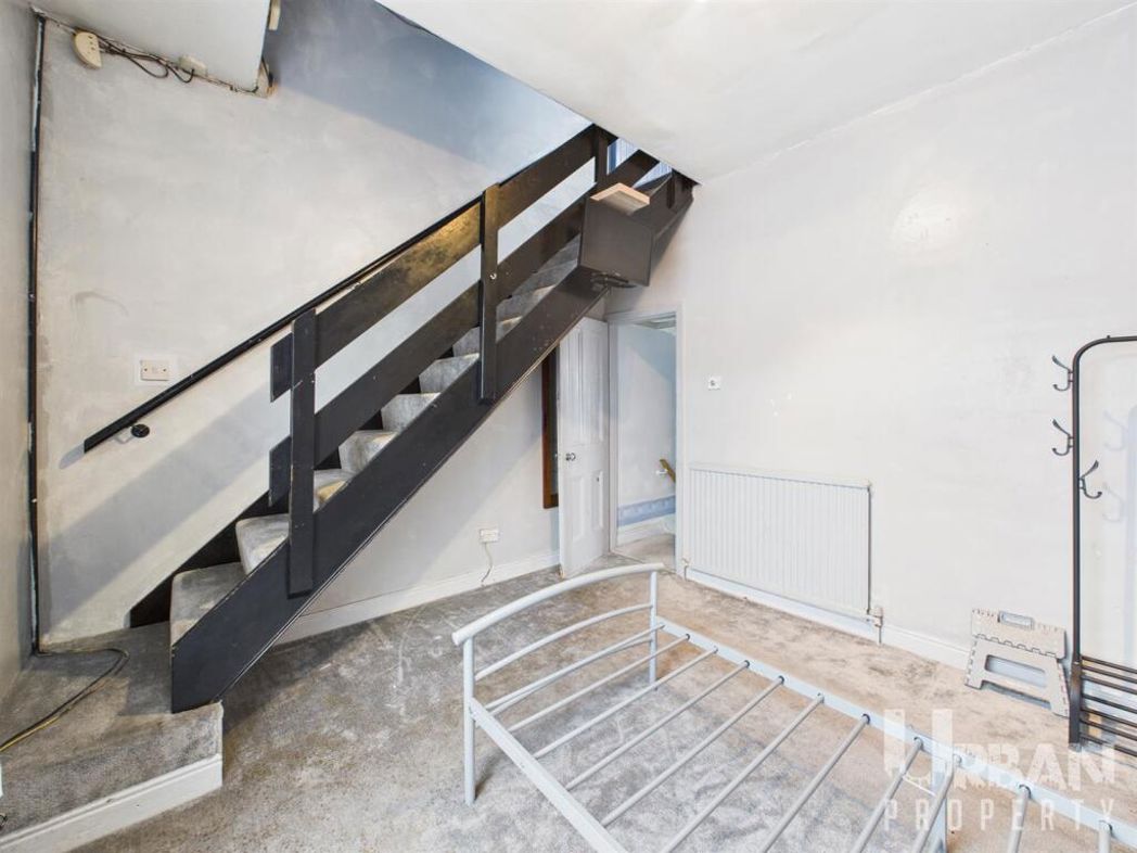 Property image 6 of 11