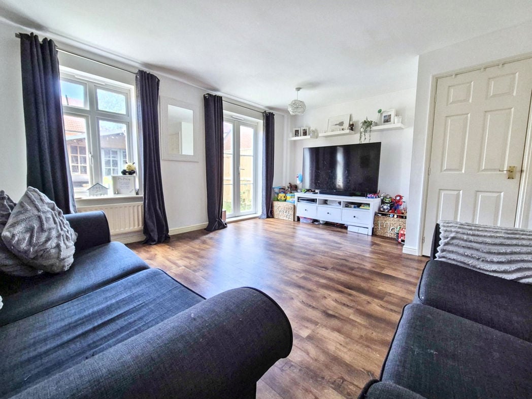 Property image 2 of 20