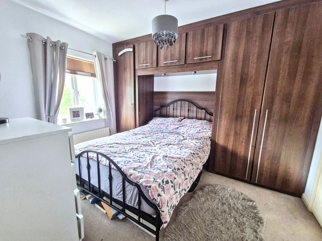 Property image 11 of 20