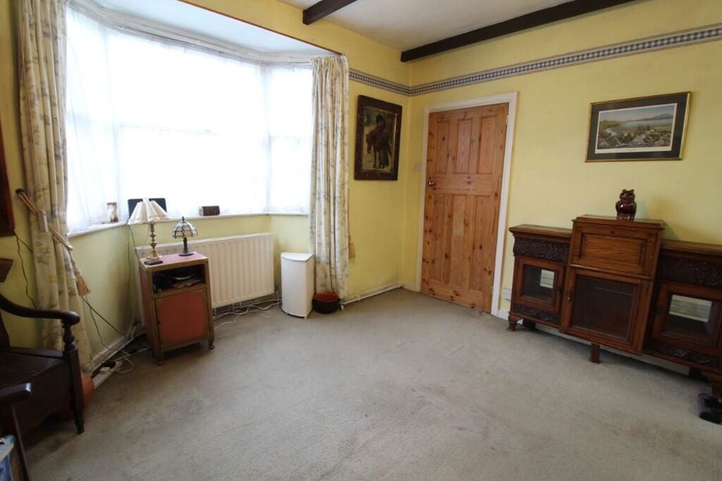 Property image 5 of 12