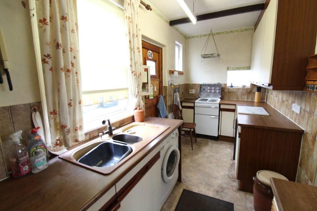 Property image 6 of 12