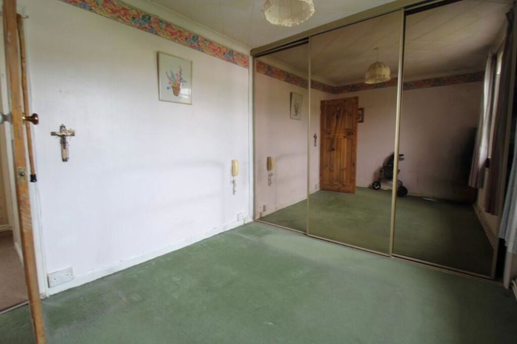 Property image 9 of 12