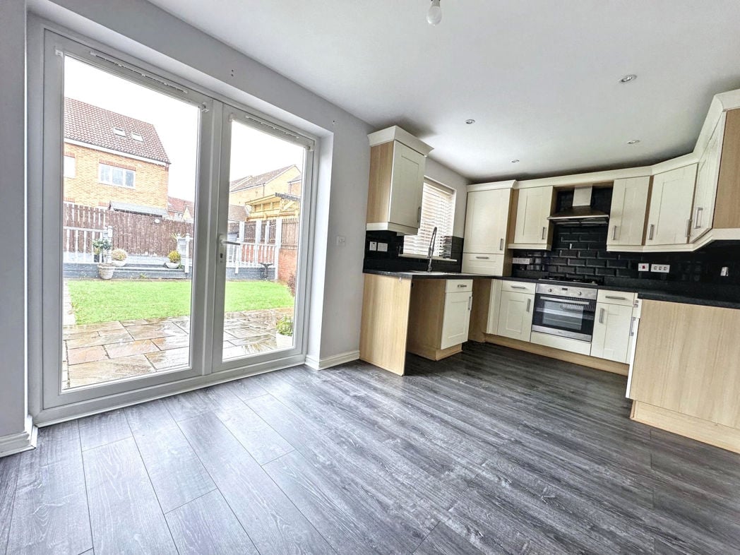 Property image 6 of 18