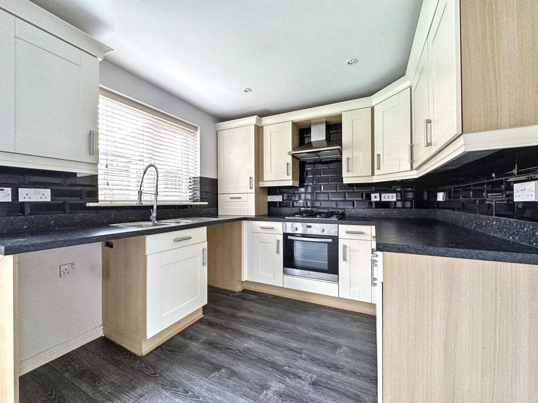 Property image 7 of 18