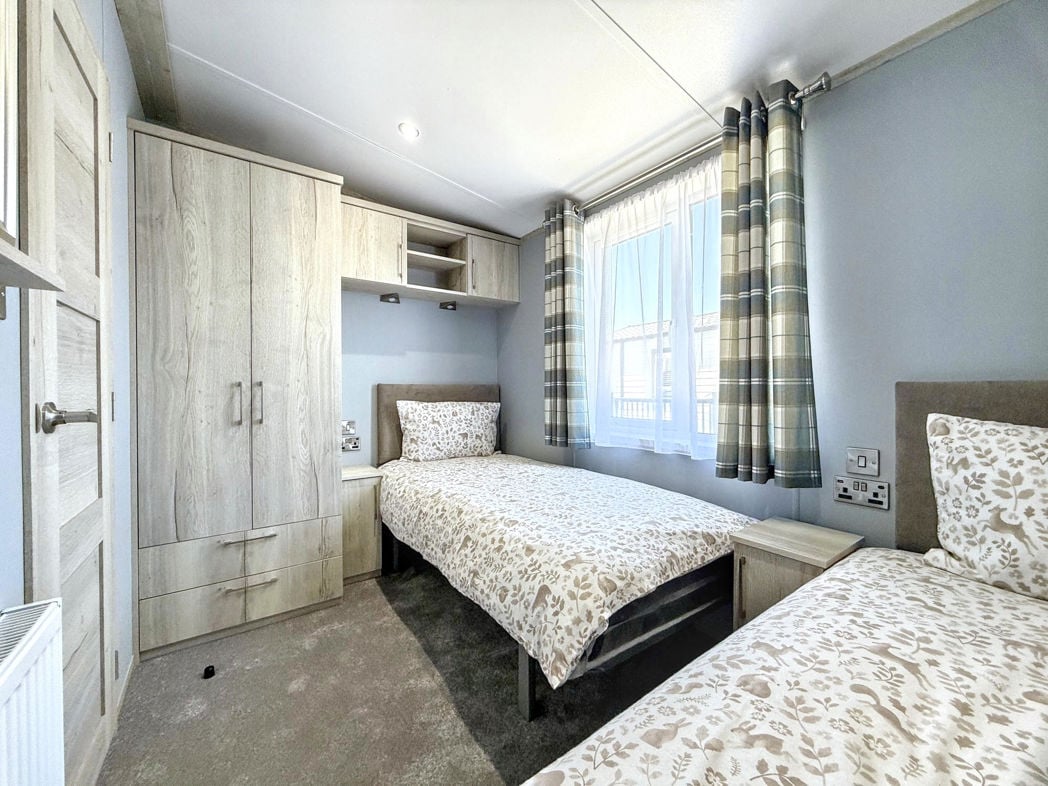 Property image 16 of 20