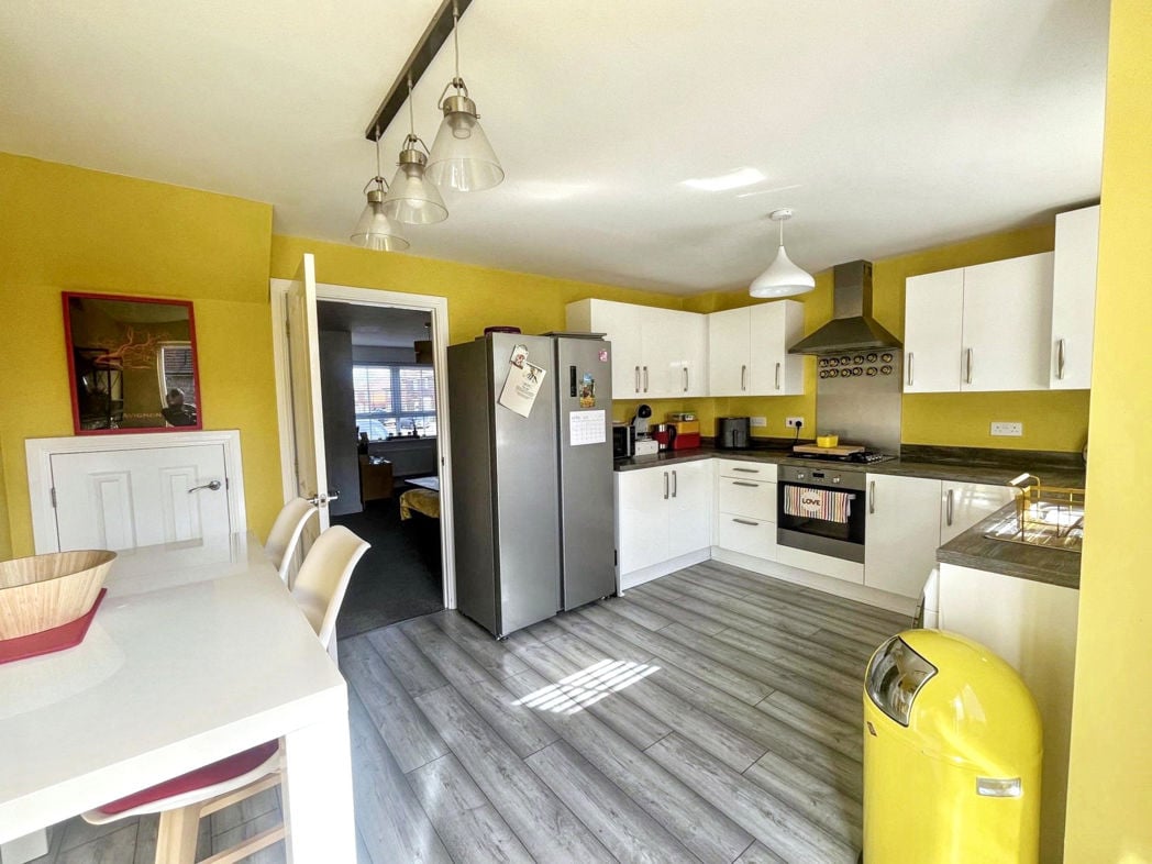 Property image 2 of 12