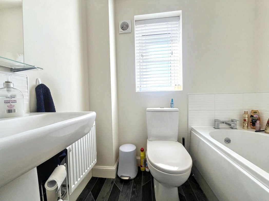 Property image 10 of 12