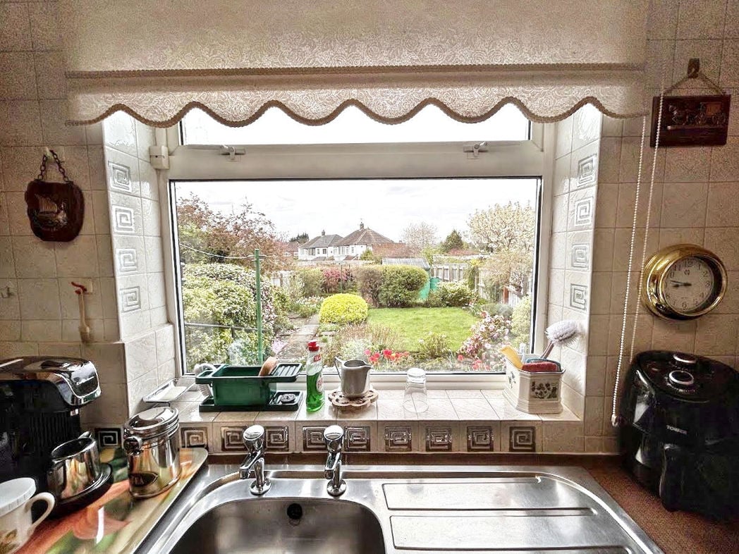 Property image 5 of 18