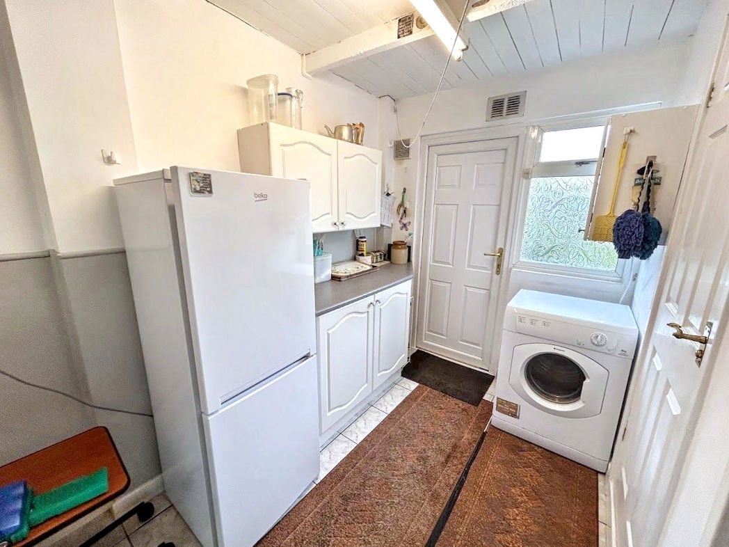 Property image 6 of 18