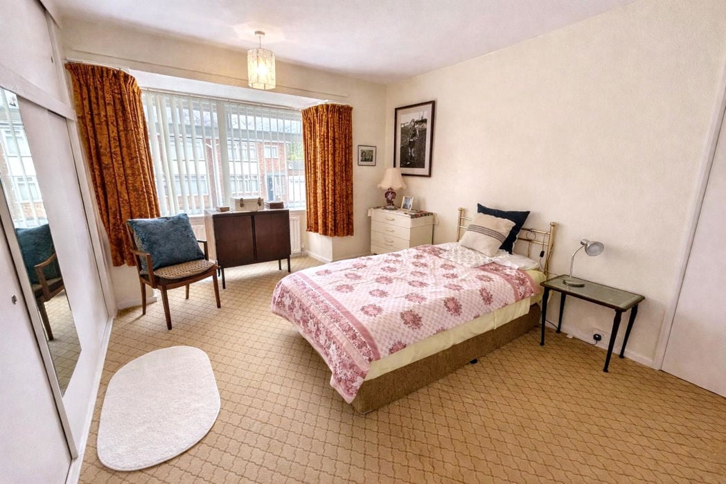 Property image 8 of 18