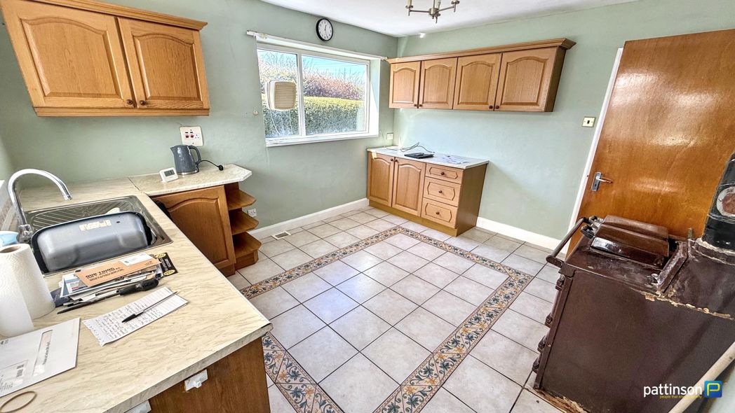 Property image 10 of 33