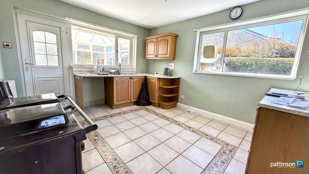 Property image 9 of 33