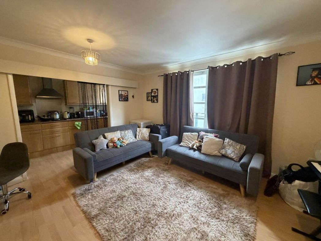 Property image 7 of 9