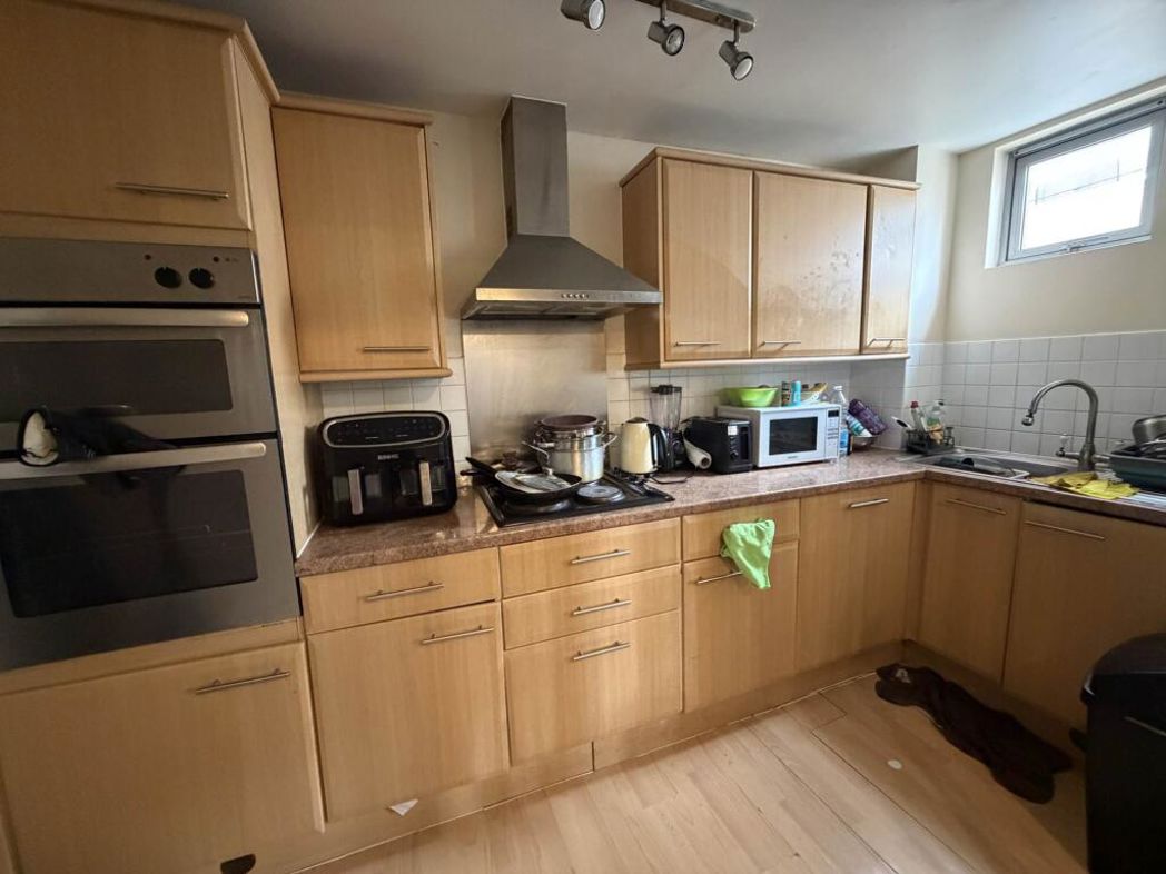 Property image 8 of 9
