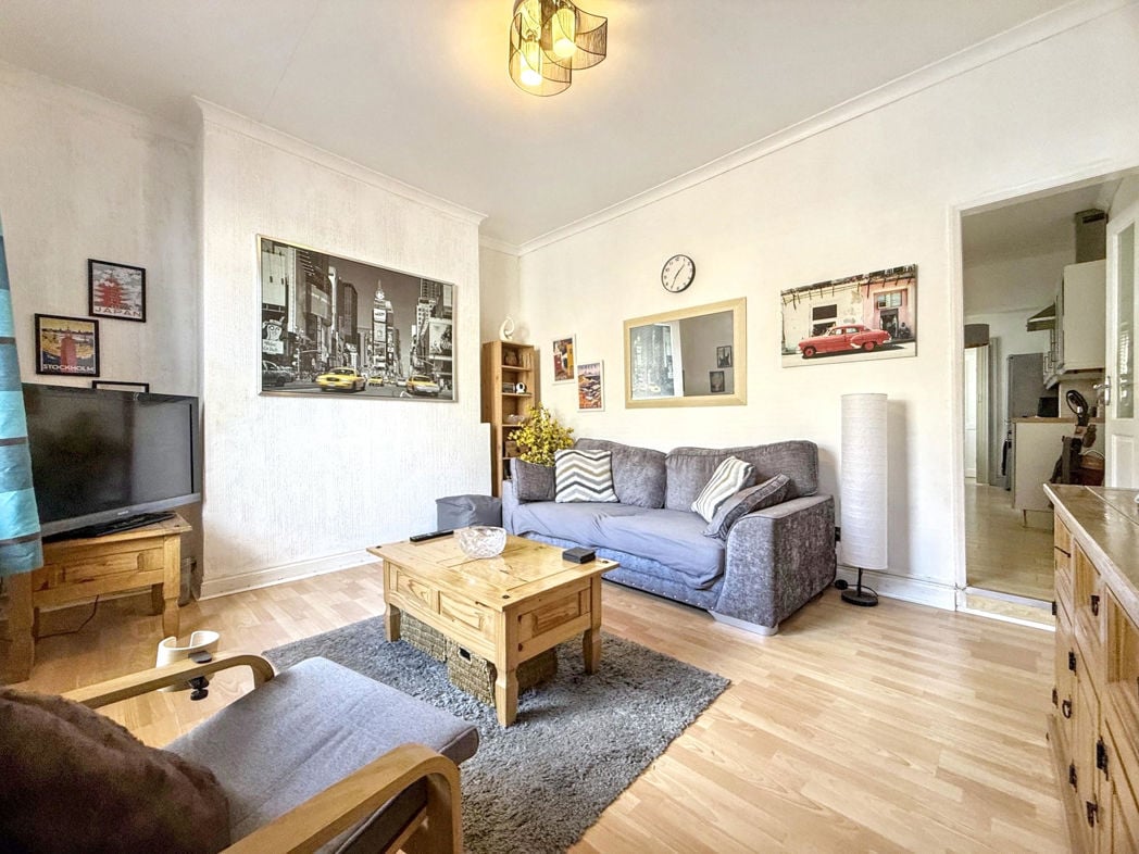 Property image 3 of 18