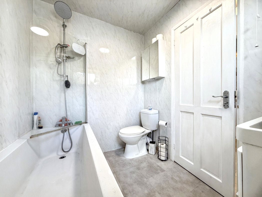 Property image 10 of 18