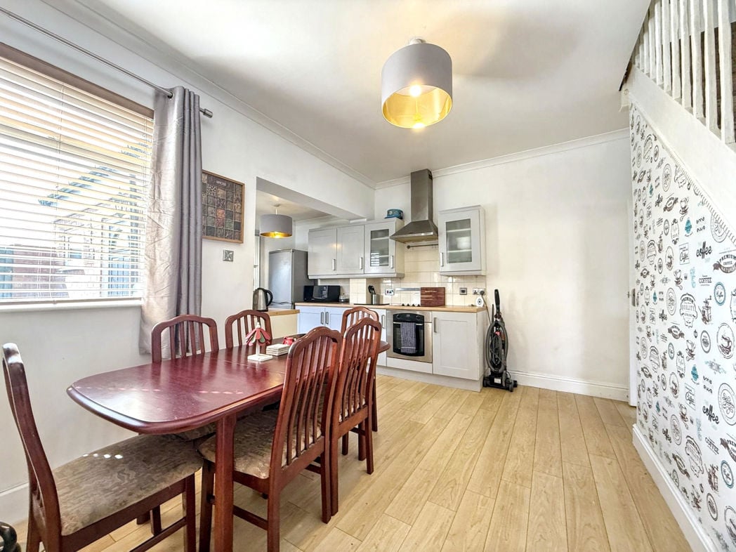 Property image 7 of 18