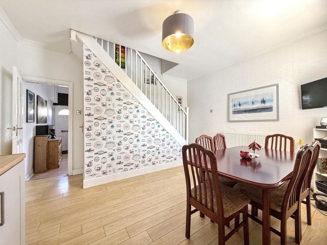 Property image 6 of 18