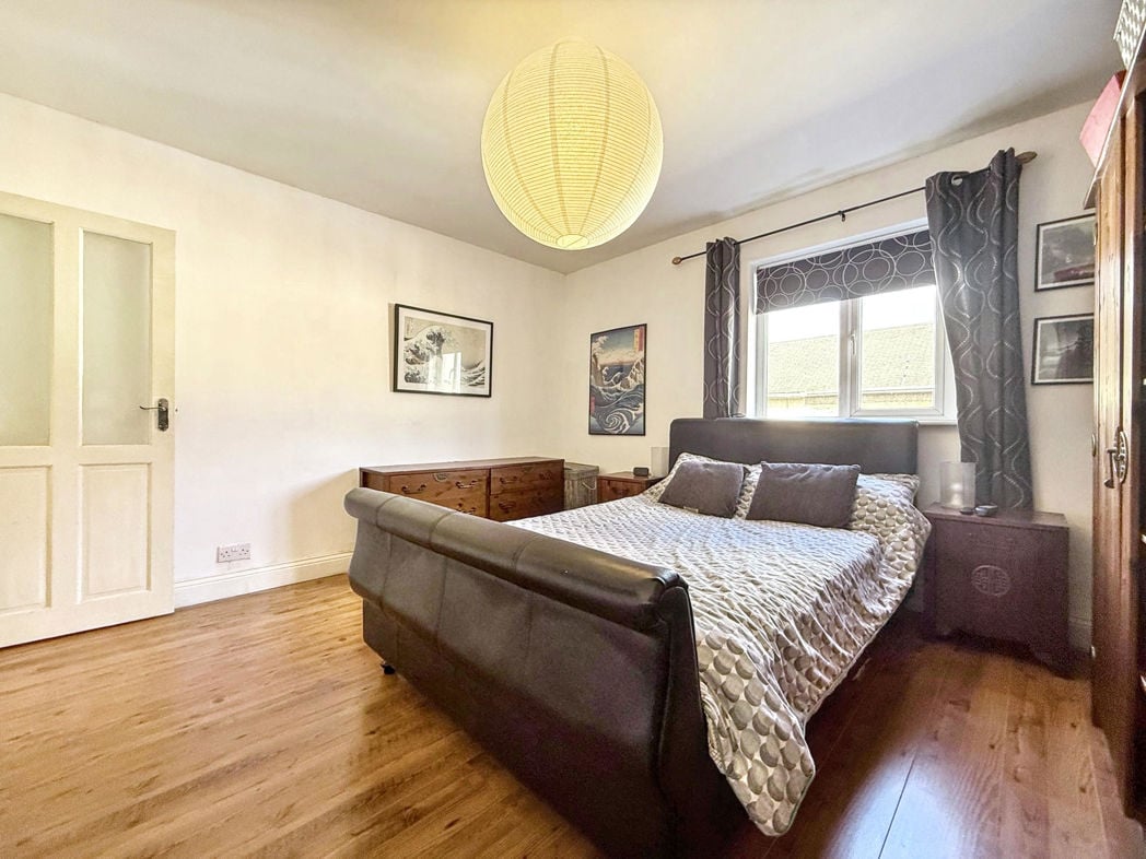 Property image 11 of 18