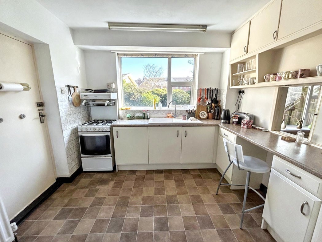 Property image 3 of 17