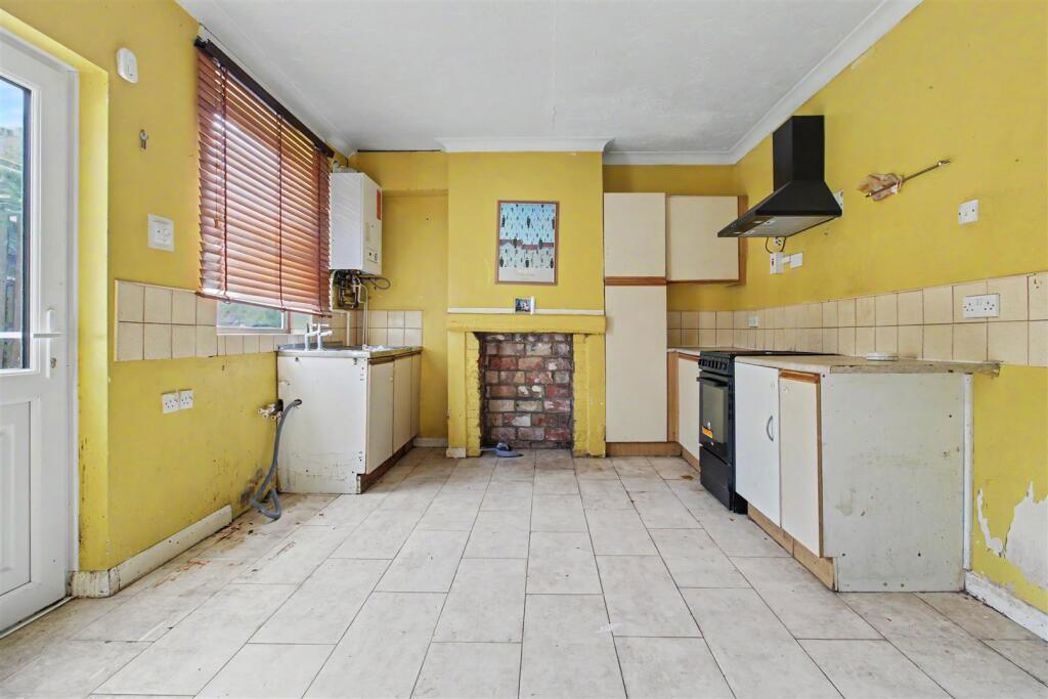 Property image 3 of 14