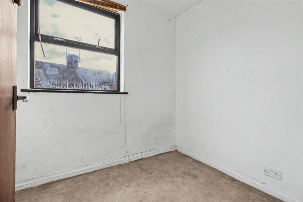 Property image 6 of 14