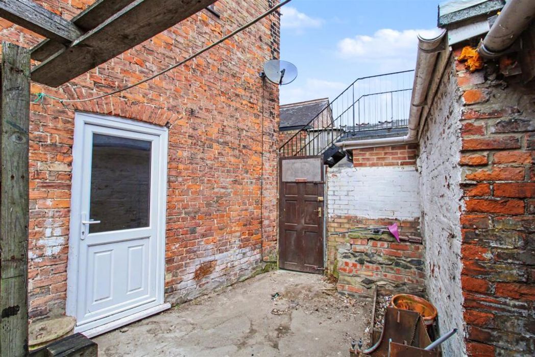 Property image 11 of 14