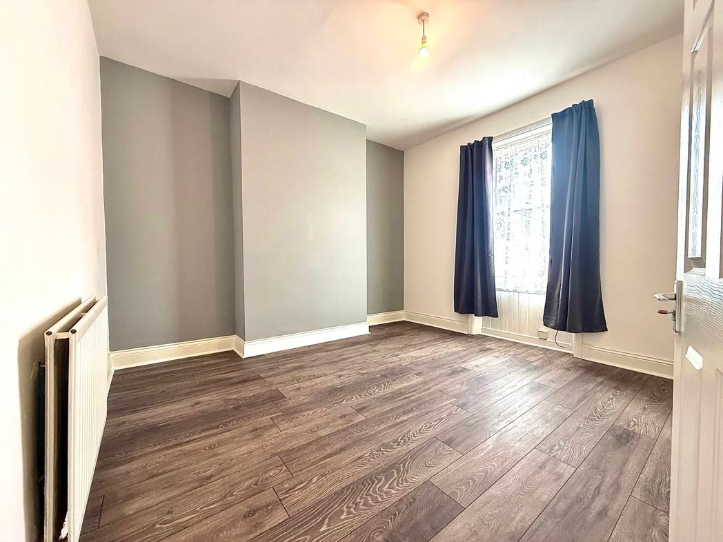 Property image 6 of 8