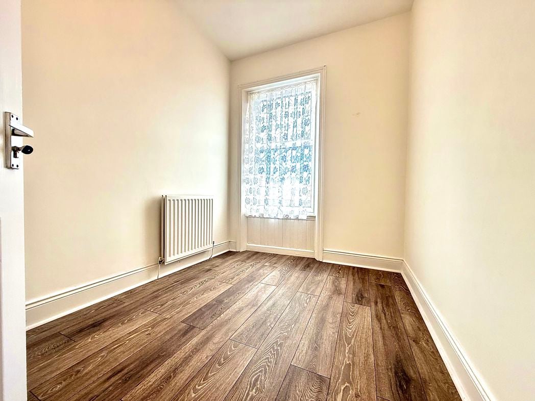 Property image 7 of 8
