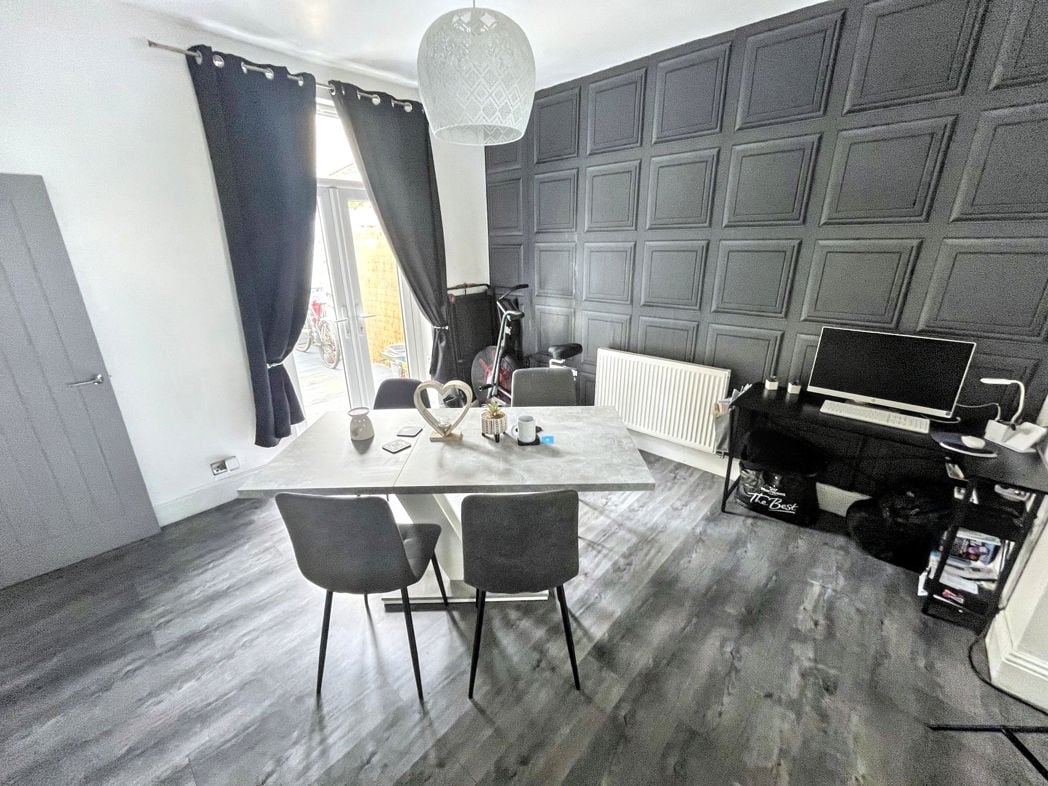 Property image 11 of 13