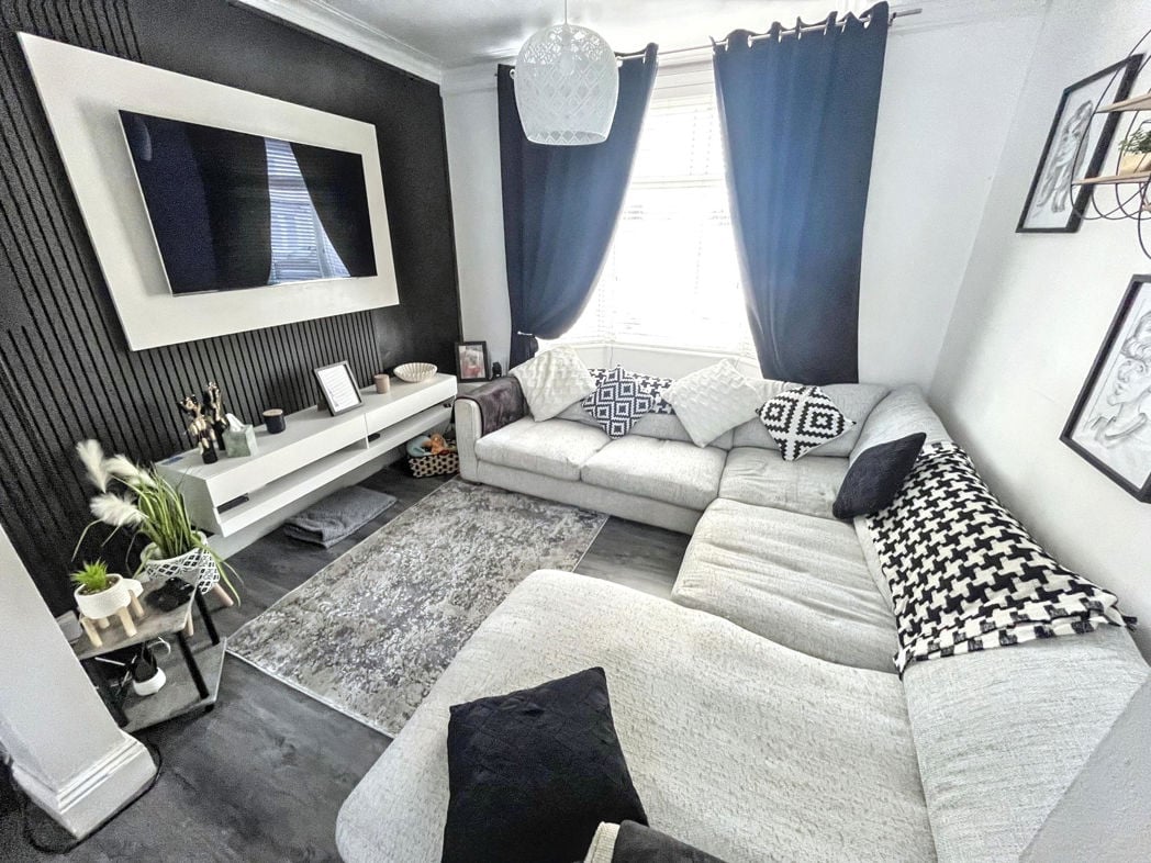 Property image 3 of 13