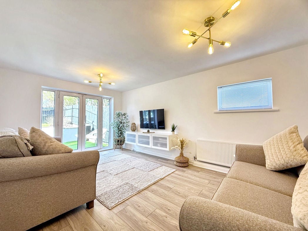 Property image 6 of 33