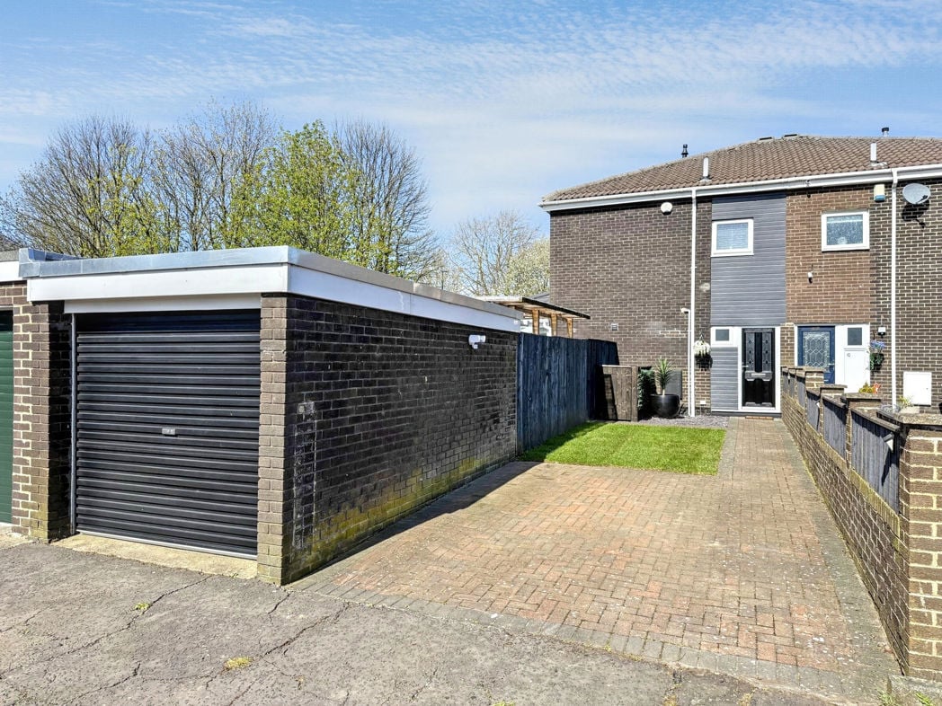 Property image 32 of 33