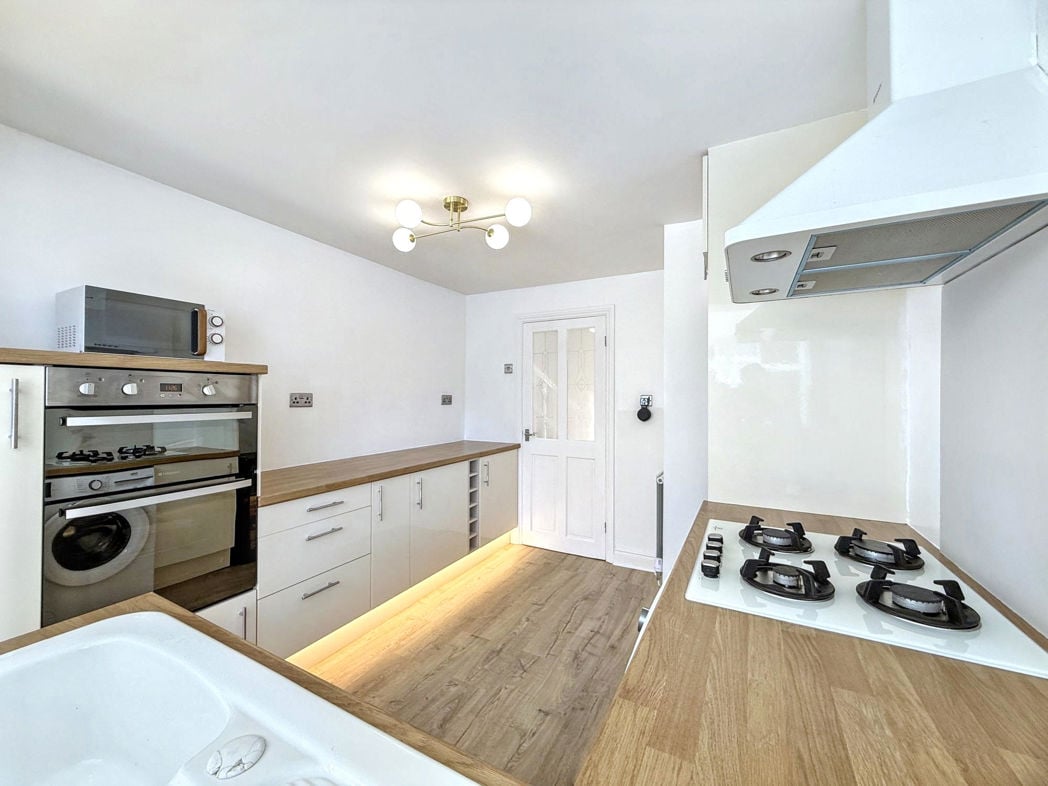 Property image 7 of 33