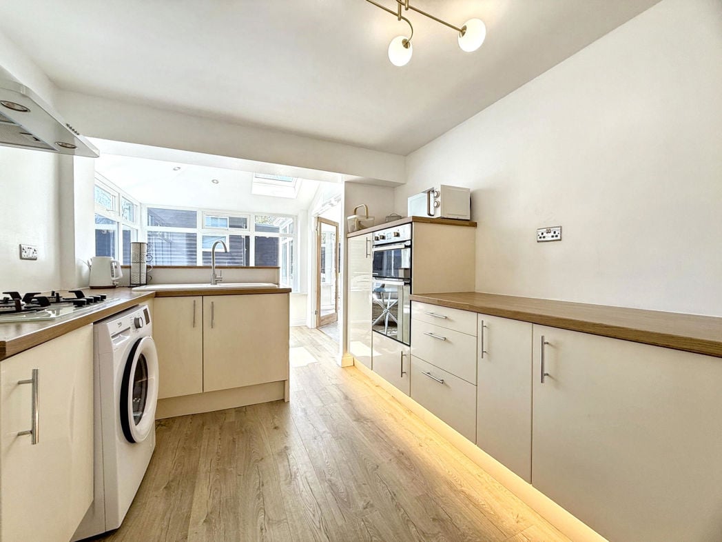 Property image 8 of 33