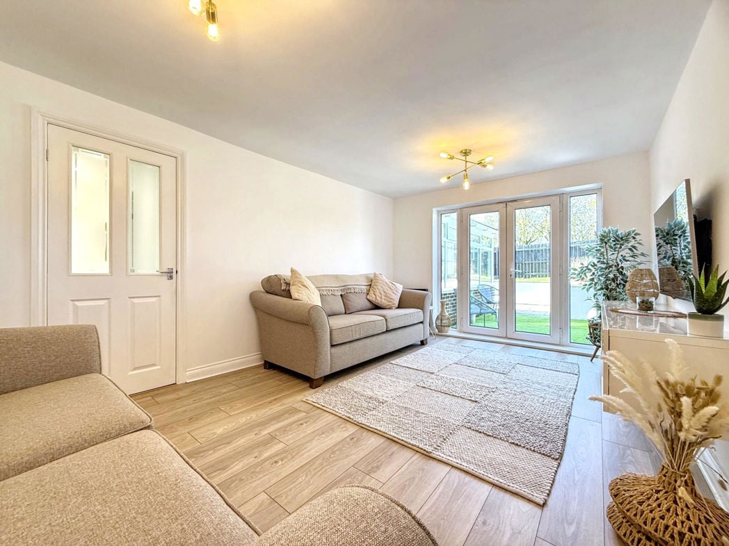 Property image 4 of 33