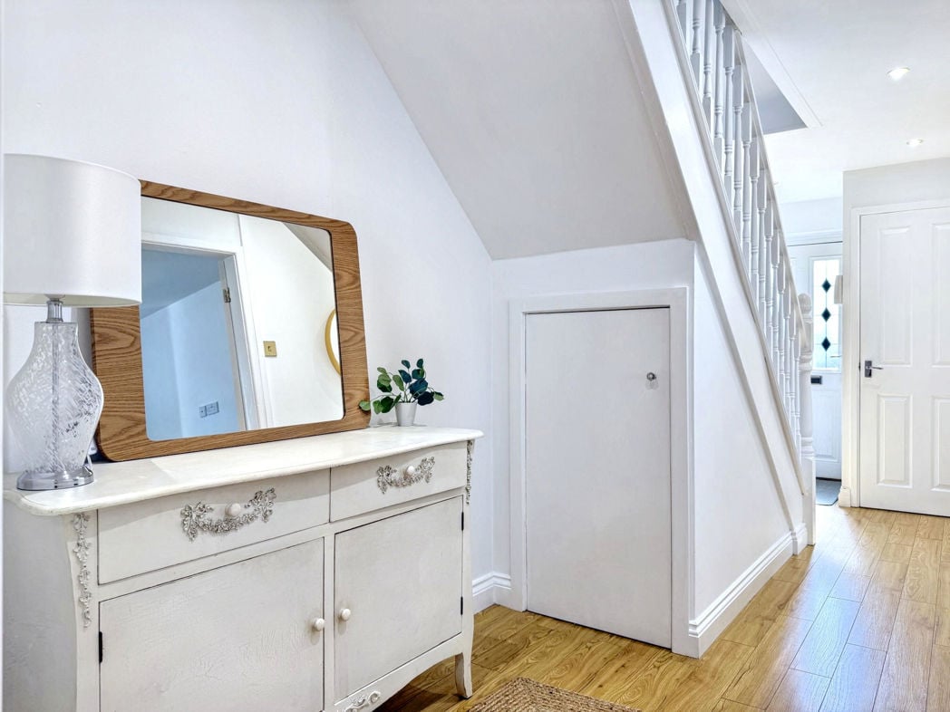 Property image 13 of 33