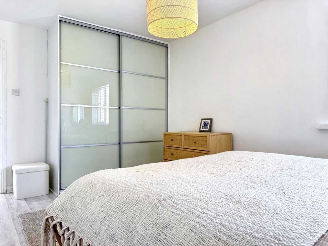 Property image 17 of 33