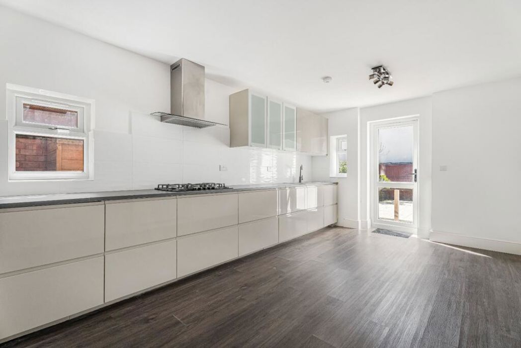 Property image 3 of 26