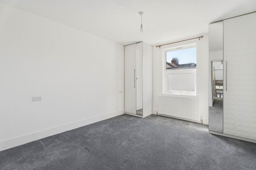 Property image 13 of 26