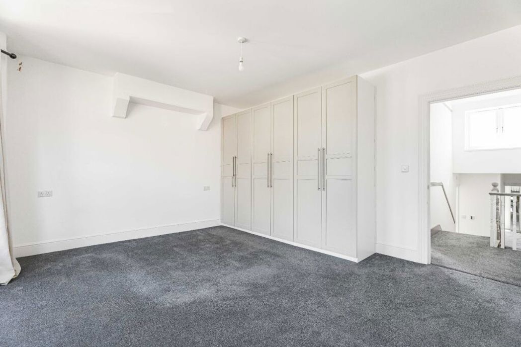 Property image 23 of 26