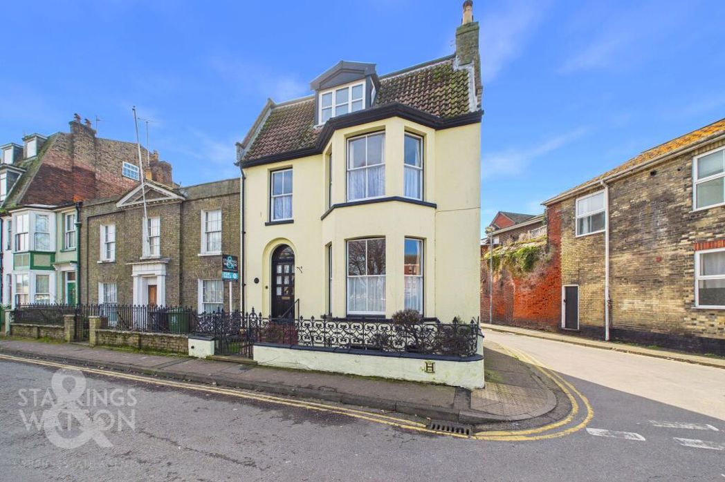 Property image 2 of 25