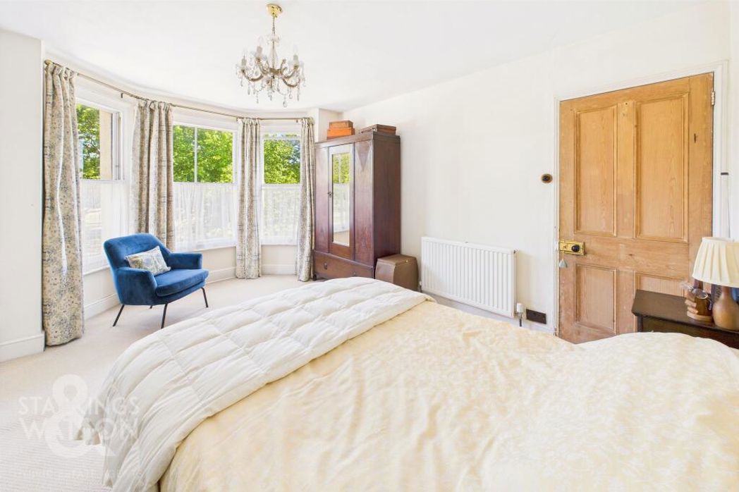 Property image 12 of 25