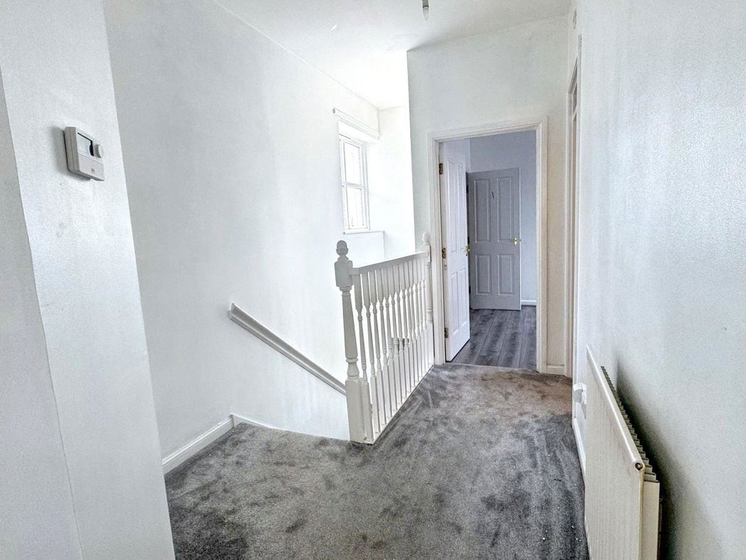 Property image 5 of 12