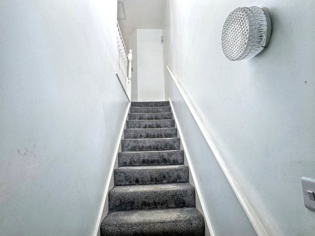 Property image 7 of 12