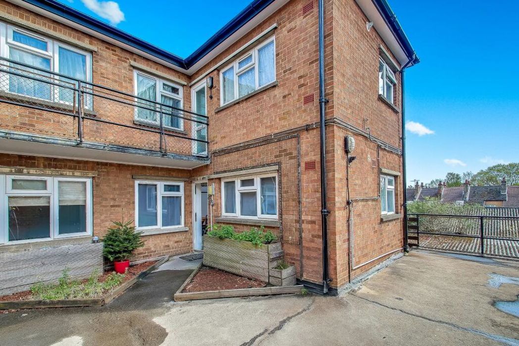 Property image 1 of 6