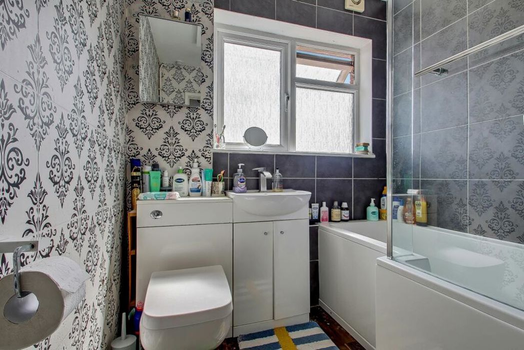 Property image 6 of 6
