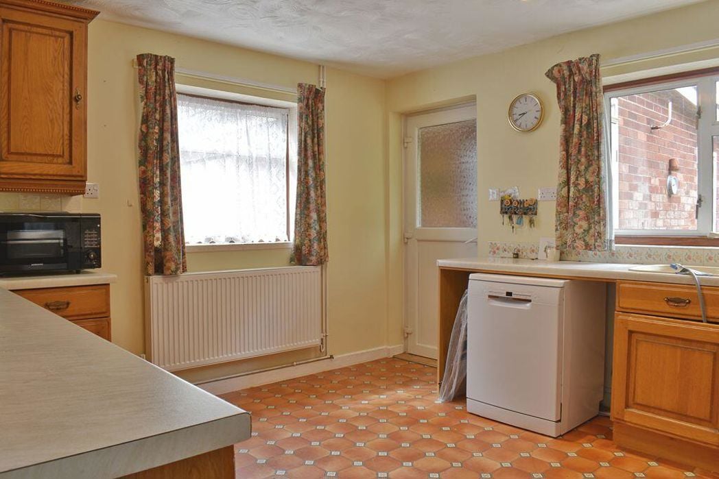 Property image 4 of 15