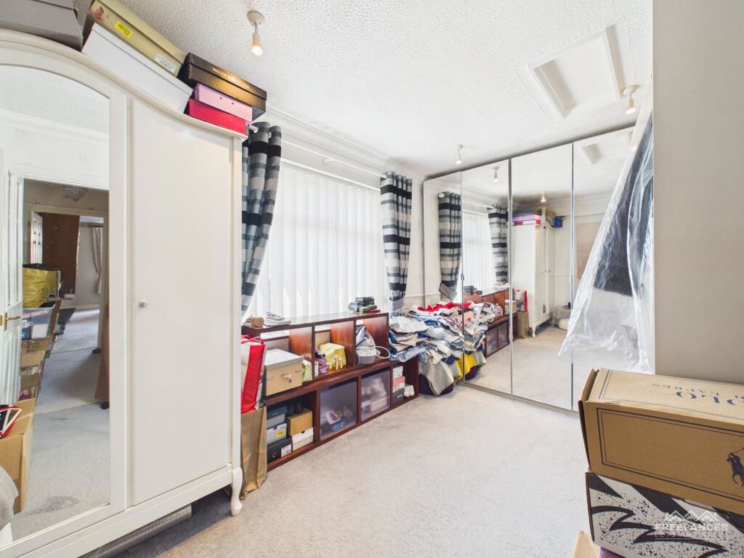 Property image 3 of 38