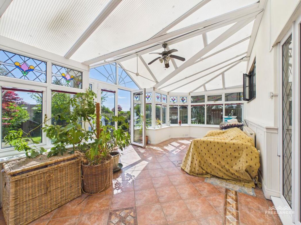 Property image 18 of 38